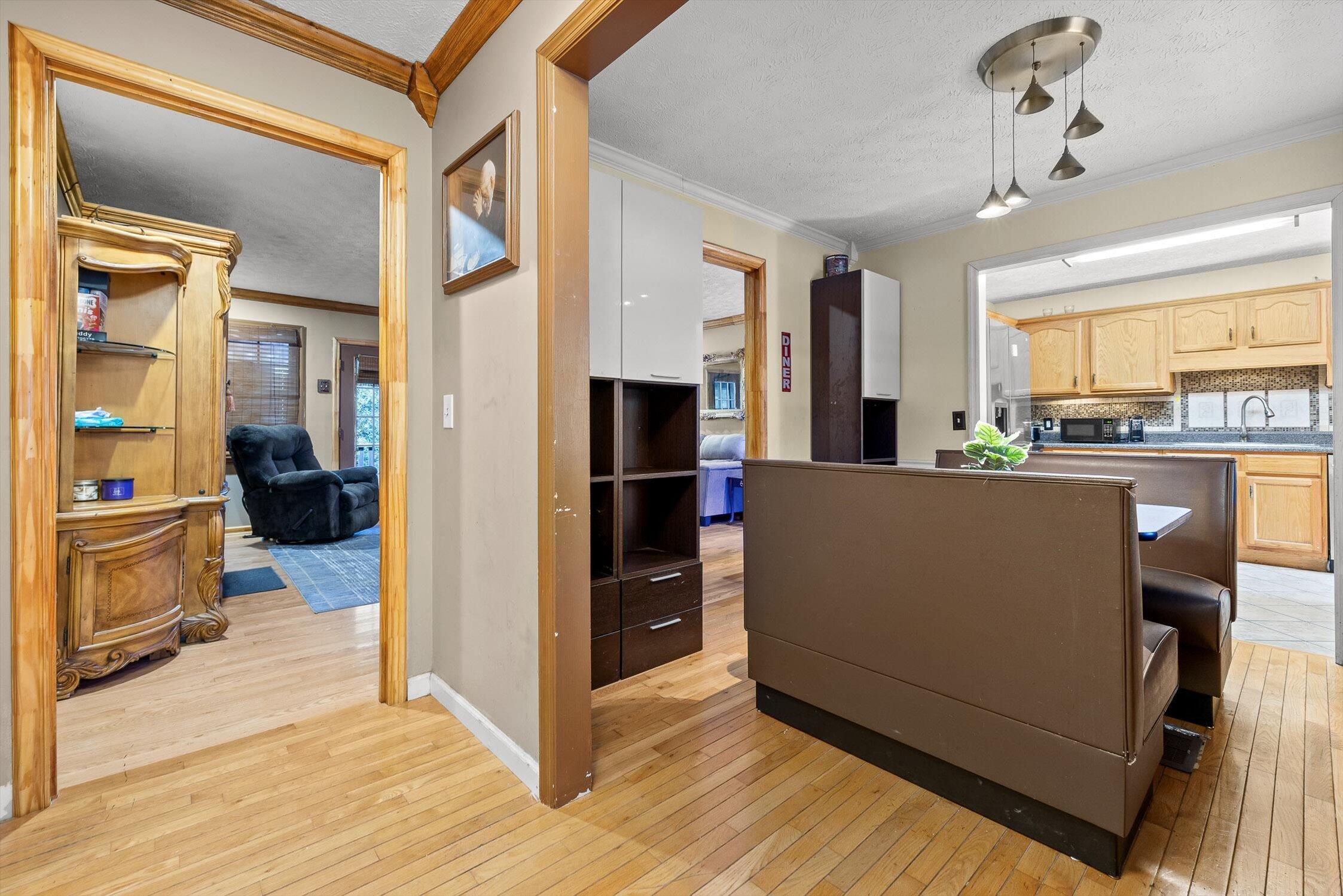 Rock Spring, Georgia 30739, United States, 3 Bedrooms Bedrooms, ,3 BathroomsBathrooms,Residential,Active,239864