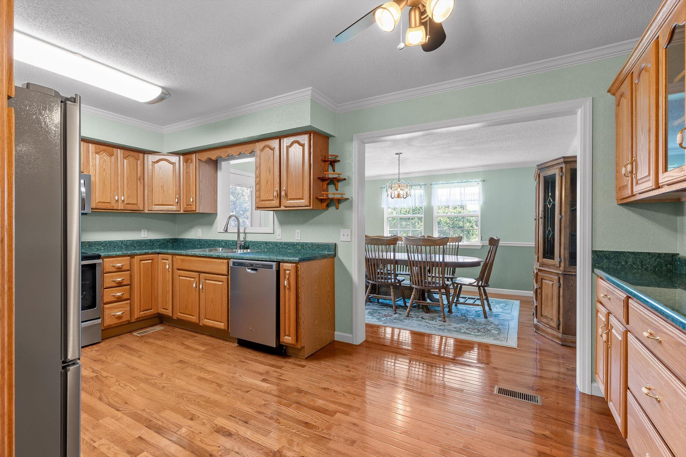 Ringgold, Georgia 30736, United States, 4 Bedrooms Bedrooms, ,4 BathroomsBathrooms,Residential,Active,83563