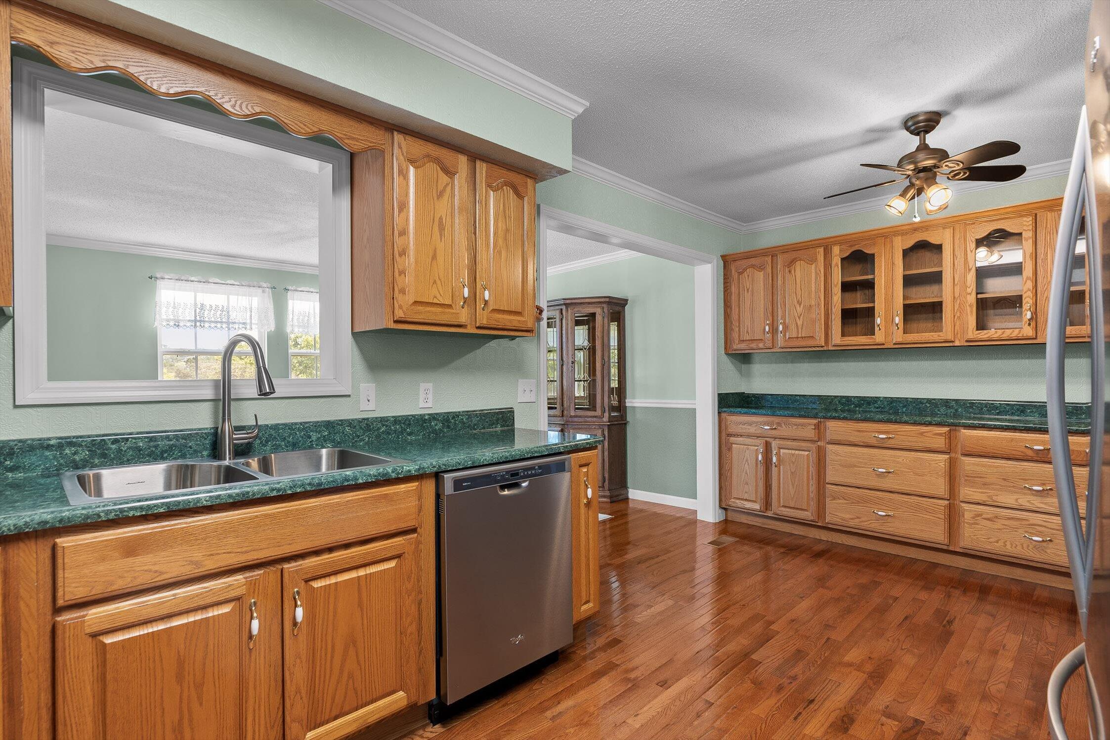 Ringgold, Georgia 30736, United States, 4 Bedrooms Bedrooms, ,4 BathroomsBathrooms,Residential,Active,83563