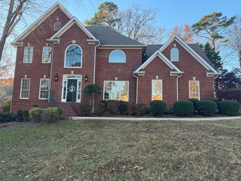 Photo of 3305 Forest Shadows Drive, Chattanooga, TN 37421 (MLS # 1524644)