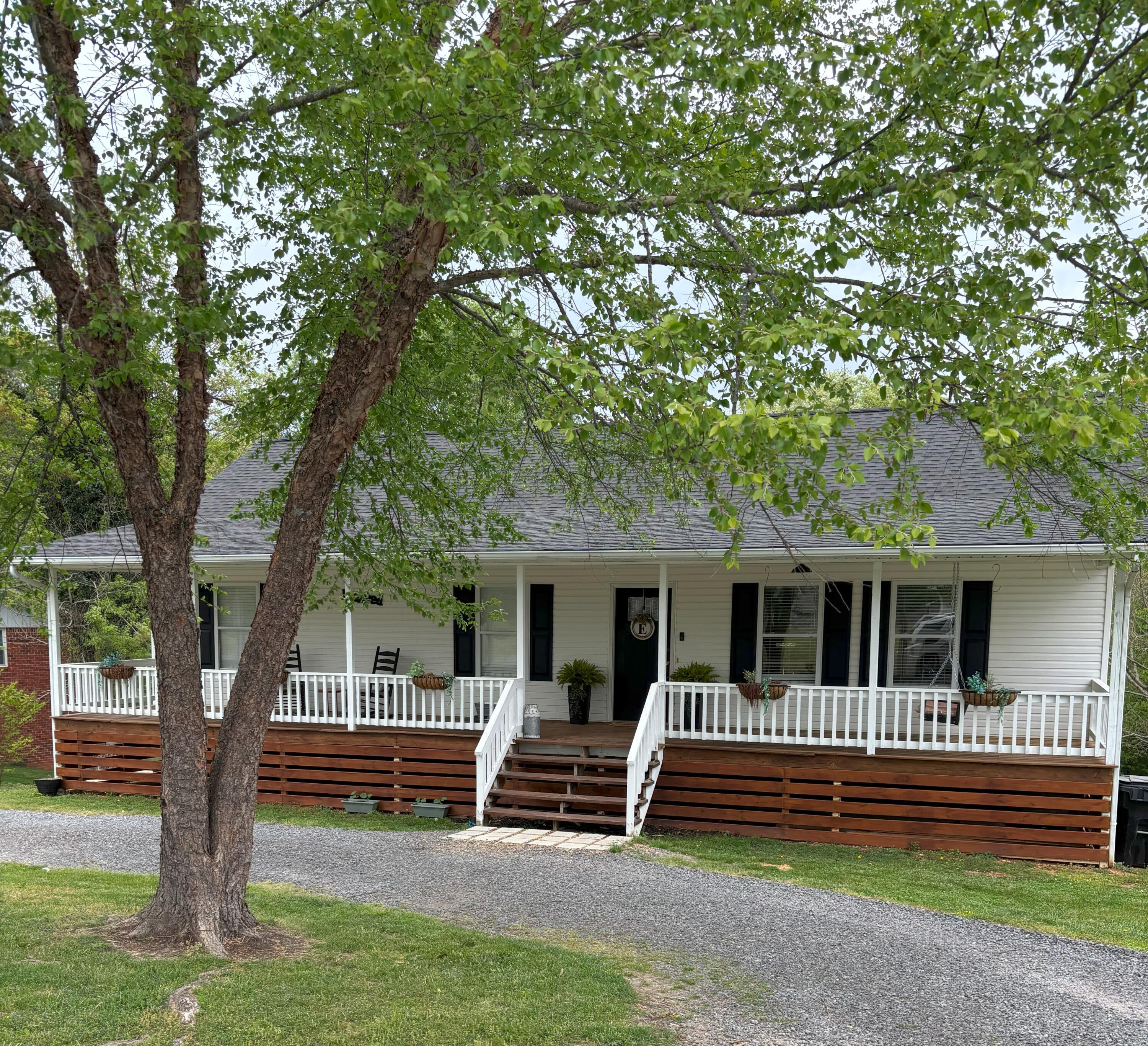 1972 Ridge Road, Dunlap, Tennessee image 1