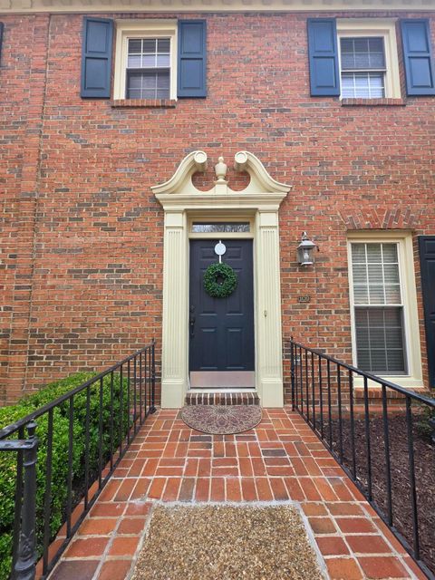 Photo of 802 Signal Mountain Boulevard, Signal Mountain, TN 37377 (MLS # 1531729)