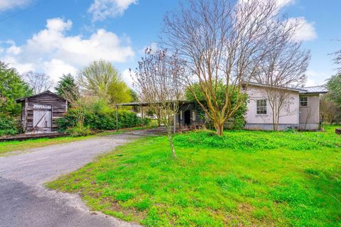 Photo of 10 Laminack Circle, LaFayette, GA 30728 (MLS # 1530428)