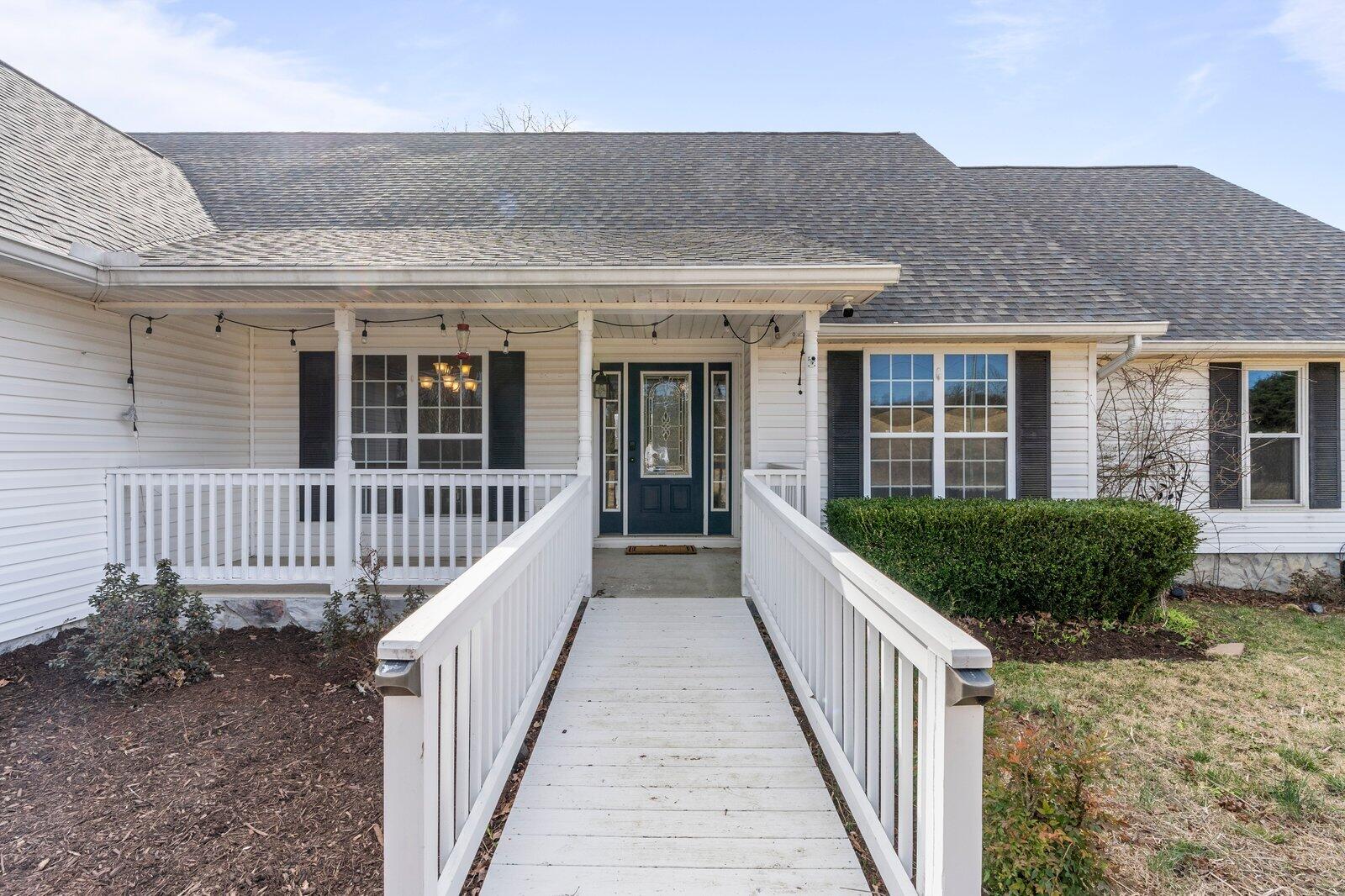204 Lake Haven Drive, Soddy Daisy, Tennessee image 3