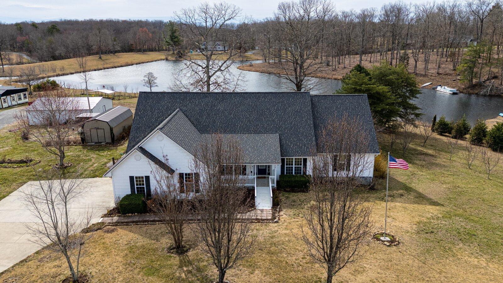 204 Lake Haven Drive, Soddy Daisy, Tennessee image 2