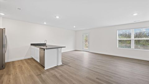 Tiny photo for 627 Fox Den Circle, Dalton, GA 30721 (MLS # 1526806)