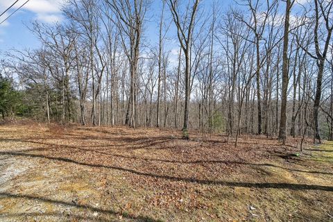 Photo of 30 Devon Loop, Crossville, TN 38558 (MLS # 1528191)