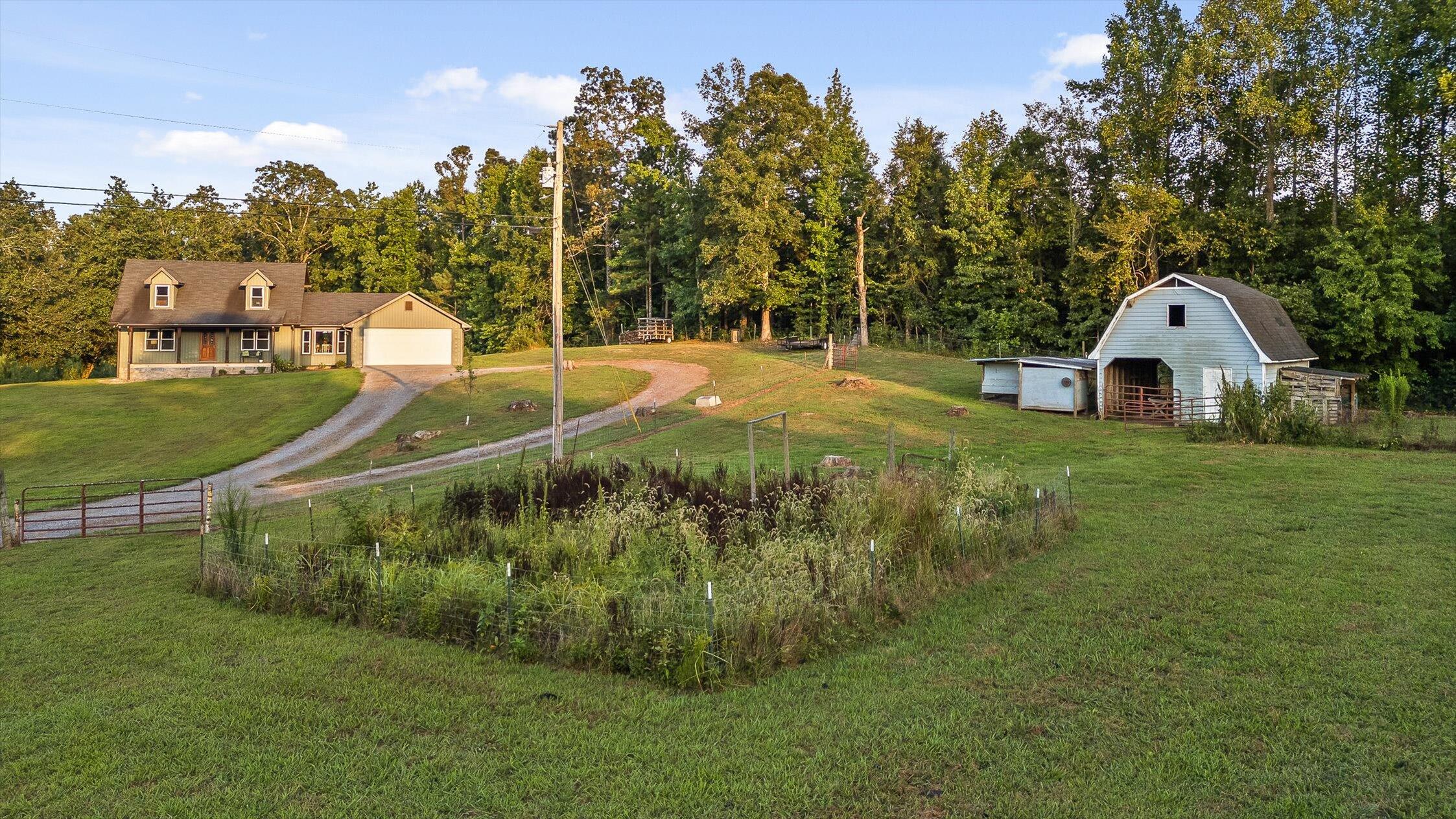 422 Palisade Way