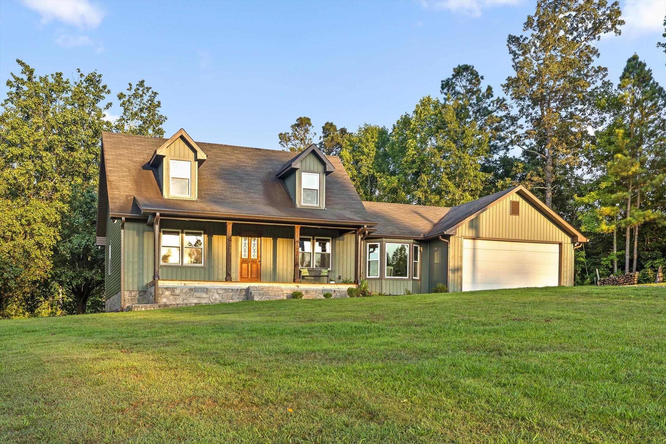 422 Palisade Way
