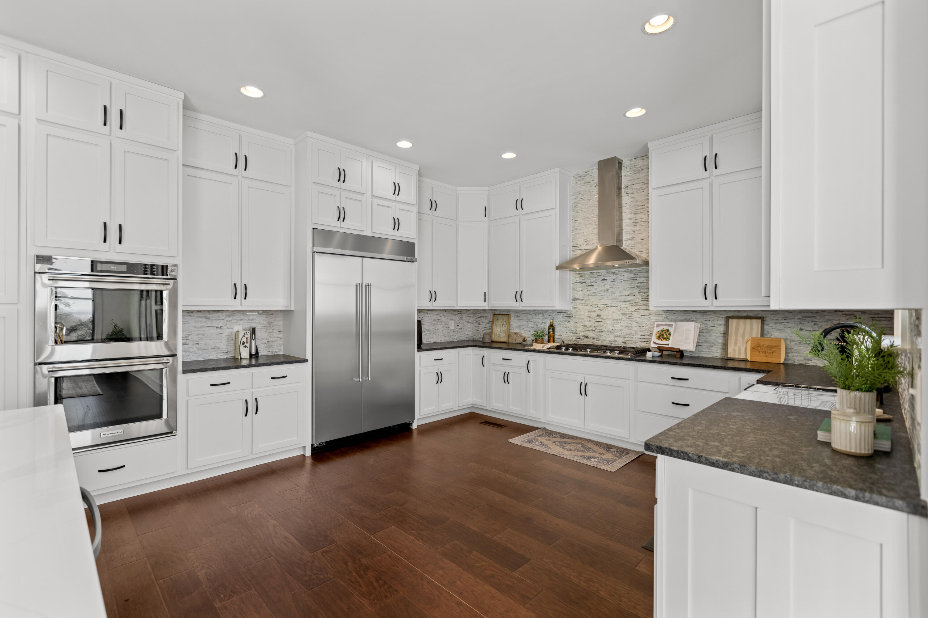 8008 Mountain Laurel Trail, Signal Mountain, Tennessee image 25
