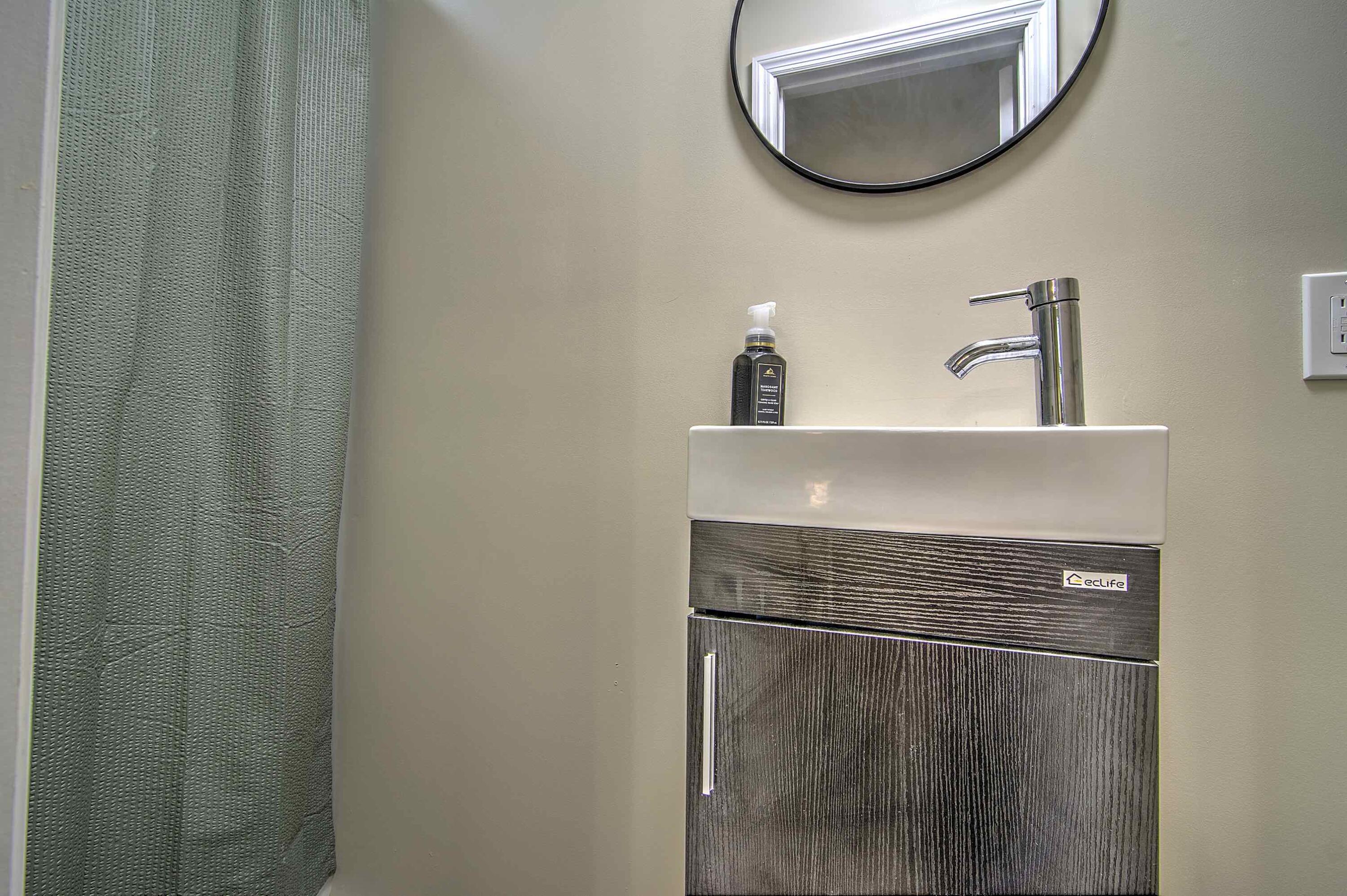 Lafayette, Georgia 30728, United States, 3 Bedrooms Bedrooms, ,2 BathroomsBathrooms,Residential,Active,135209