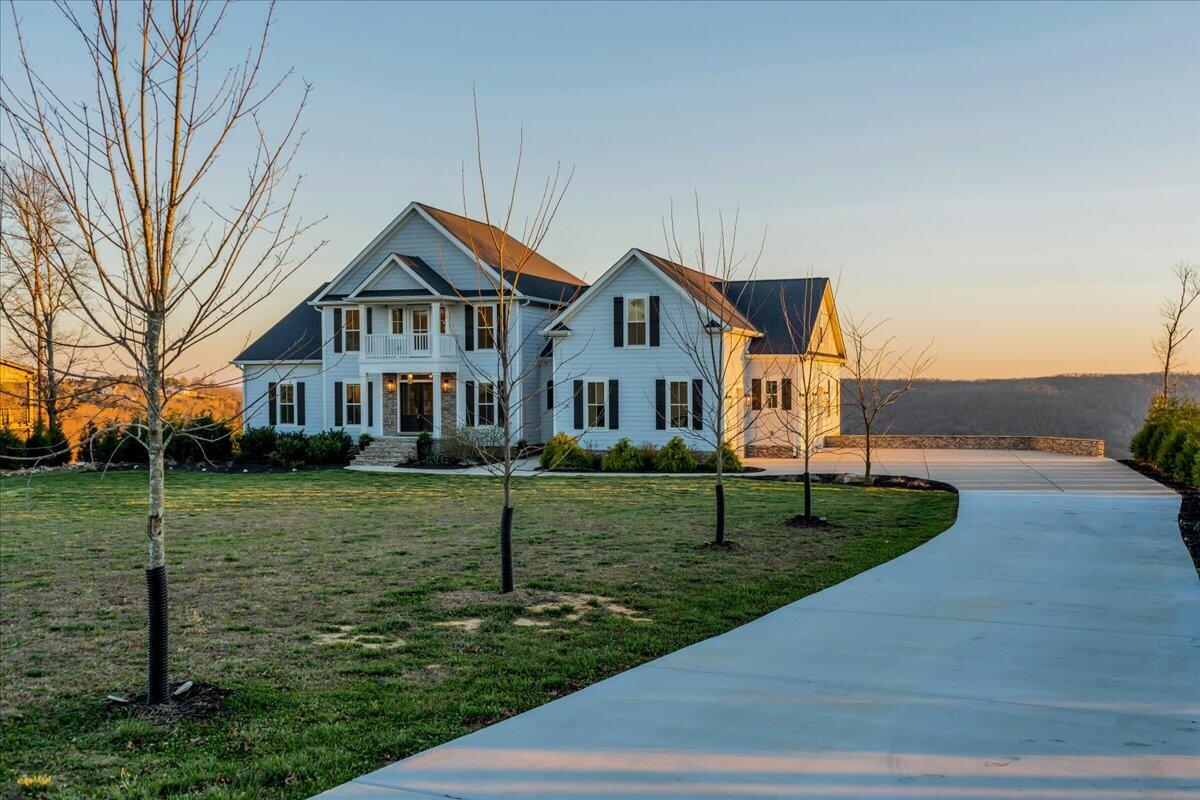 Jasper, Tennessee, 37347, United States, 6 Bedrooms Bedrooms, ,5 BathroomsBathrooms,Residential,Active,2033686