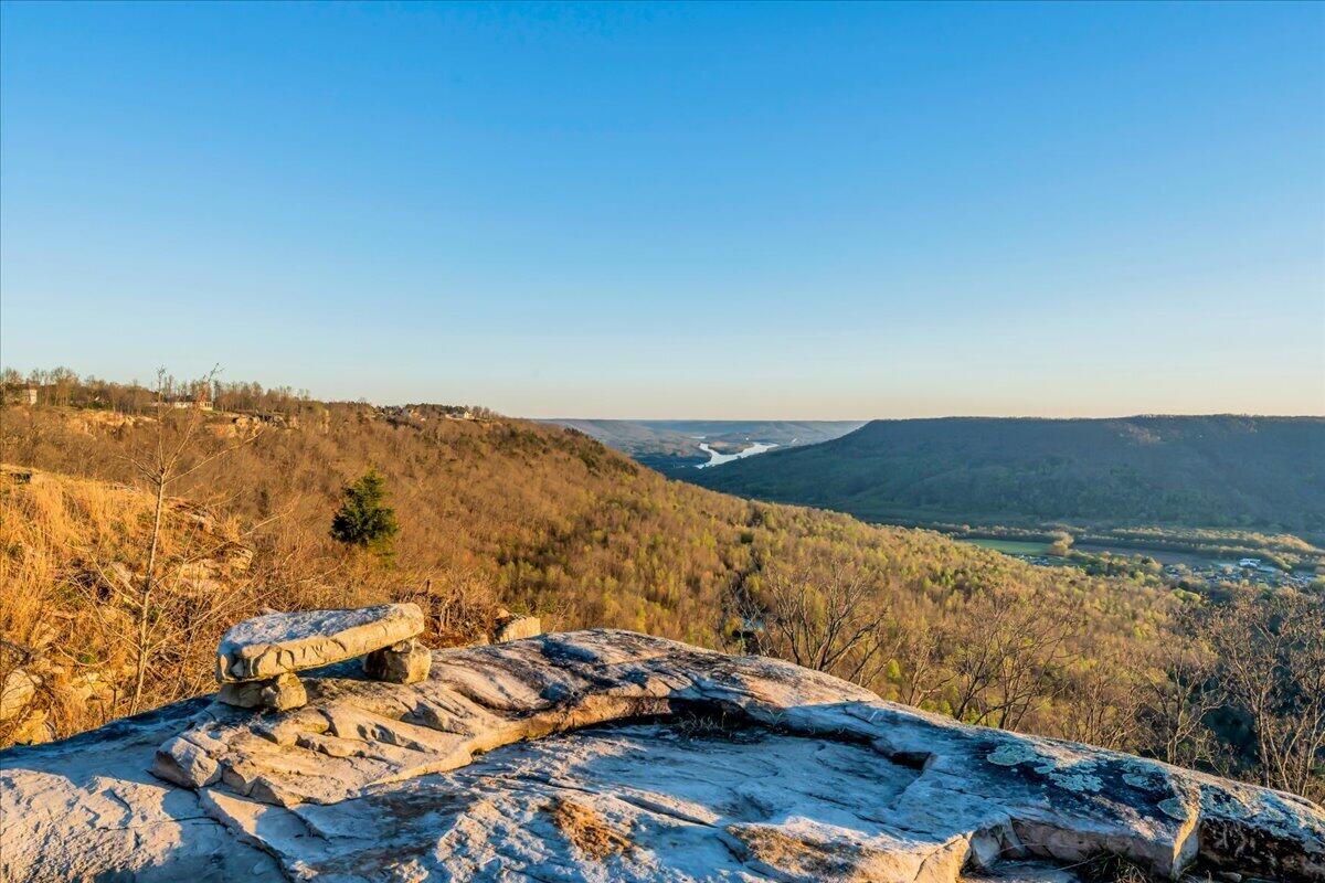 Jasper, Tennessee, 37347, United States, 6 Bedrooms Bedrooms, ,5 BathroomsBathrooms,Residential,Active,2033686