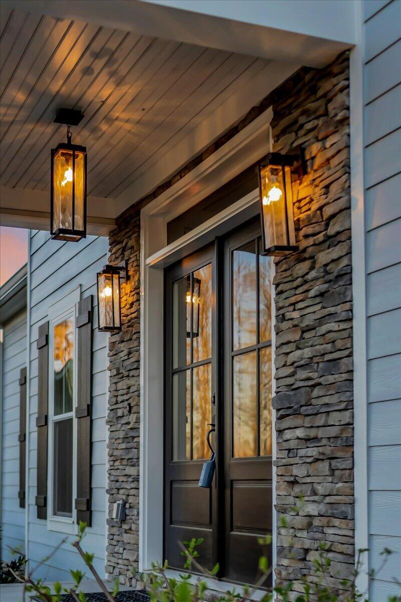 Jasper, Tennessee, 37347, United States, 6 Bedrooms Bedrooms, ,5 BathroomsBathrooms,Residential,Active,2033686