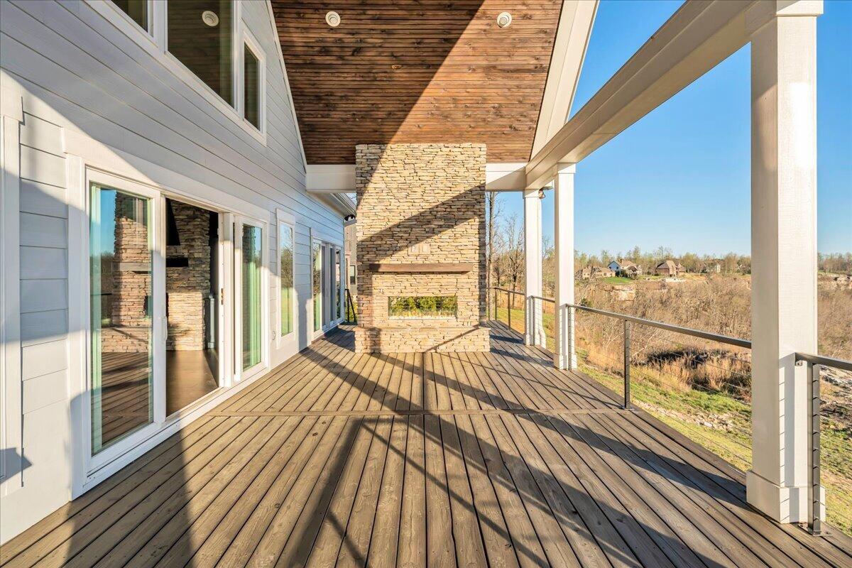 Jasper, Tennessee, 37347, United States, 6 Bedrooms Bedrooms, ,5 BathroomsBathrooms,Residential,Active,2033686