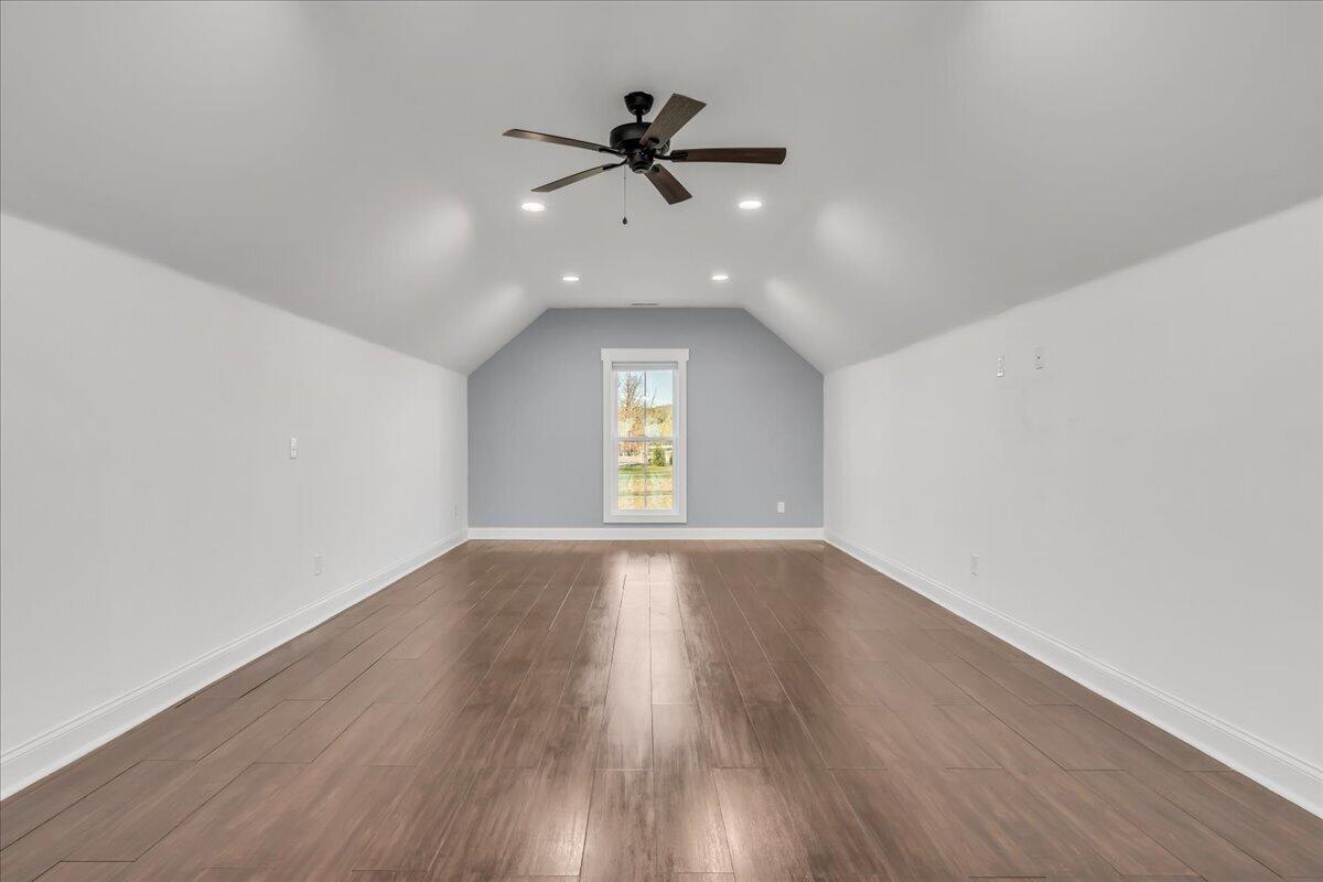 Jasper, Tennessee, 37347, United States, 6 Bedrooms Bedrooms, ,5 BathroomsBathrooms,Residential,Active,2033686