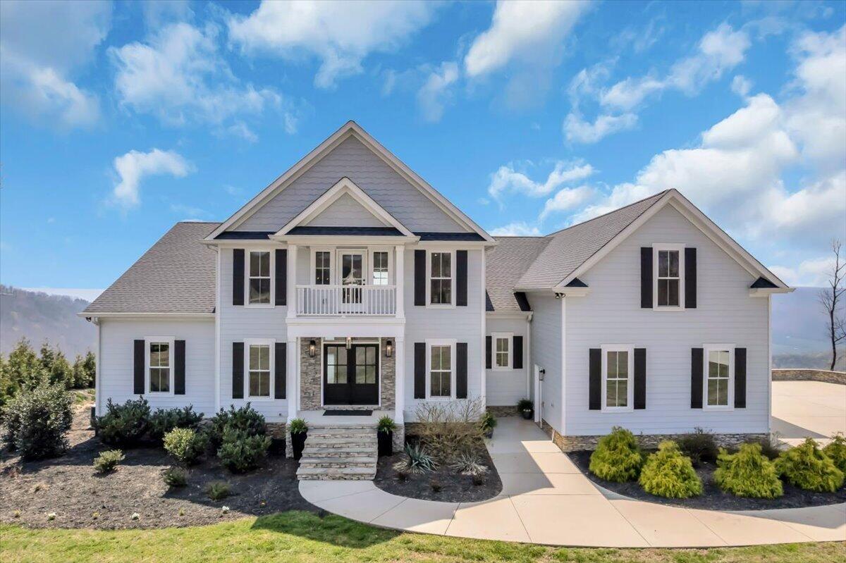 Jasper, Tennessee, 37347, United States, 6 Bedrooms Bedrooms, ,5 BathroomsBathrooms,Residential,Active,2033686