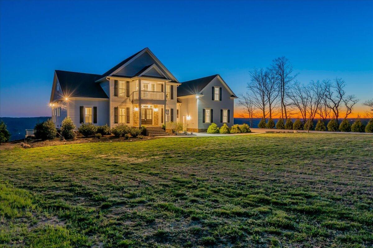 Jasper, Tennessee, 37347, United States, 6 Bedrooms Bedrooms, ,5 BathroomsBathrooms,Residential,Active,2033686