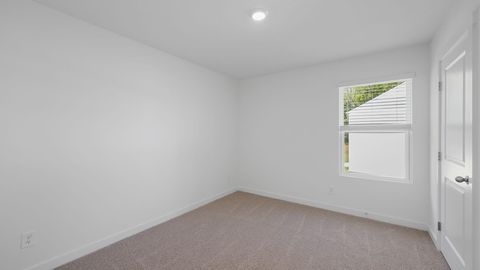 Tiny photo for 621 Fox Den Circle, Dalton, GA 30721 (MLS # 1526805)