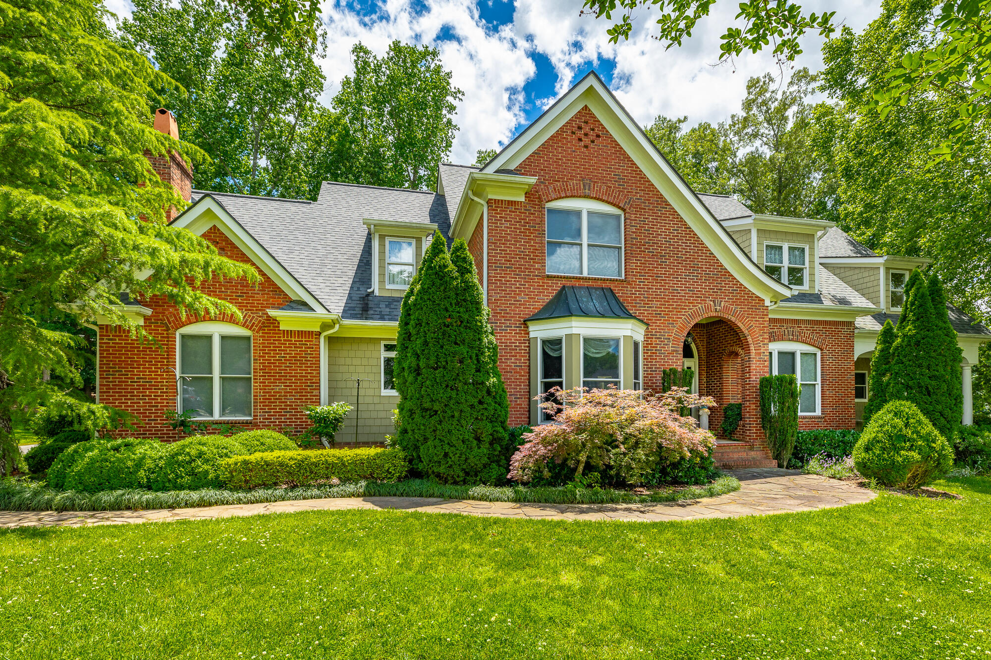 9542 Legacy Oaks Drive