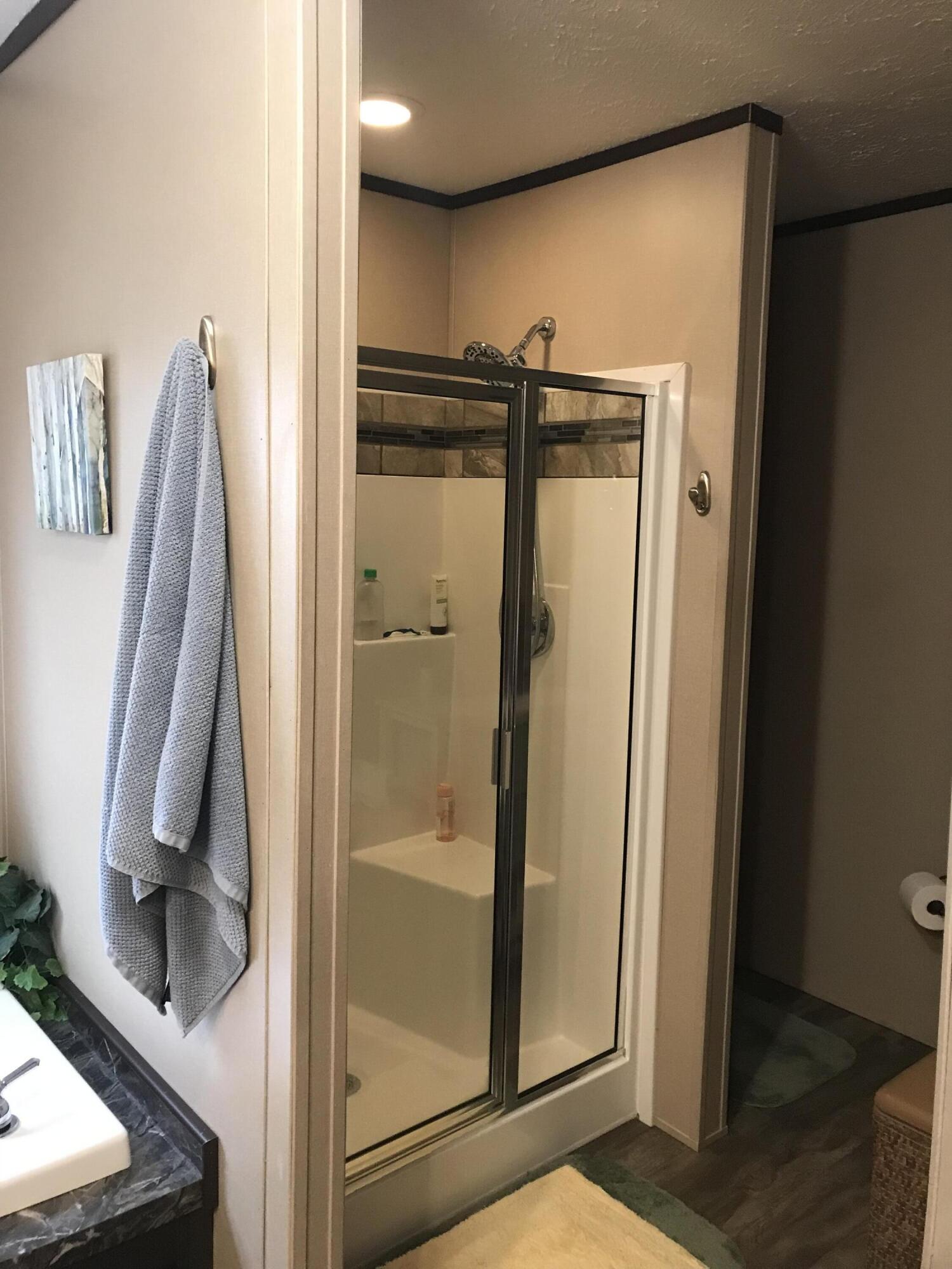 Ider, Alabama 35981, United States, 3 Bedrooms Bedrooms, ,2 BathroomsBathrooms,Residential,Active,182716