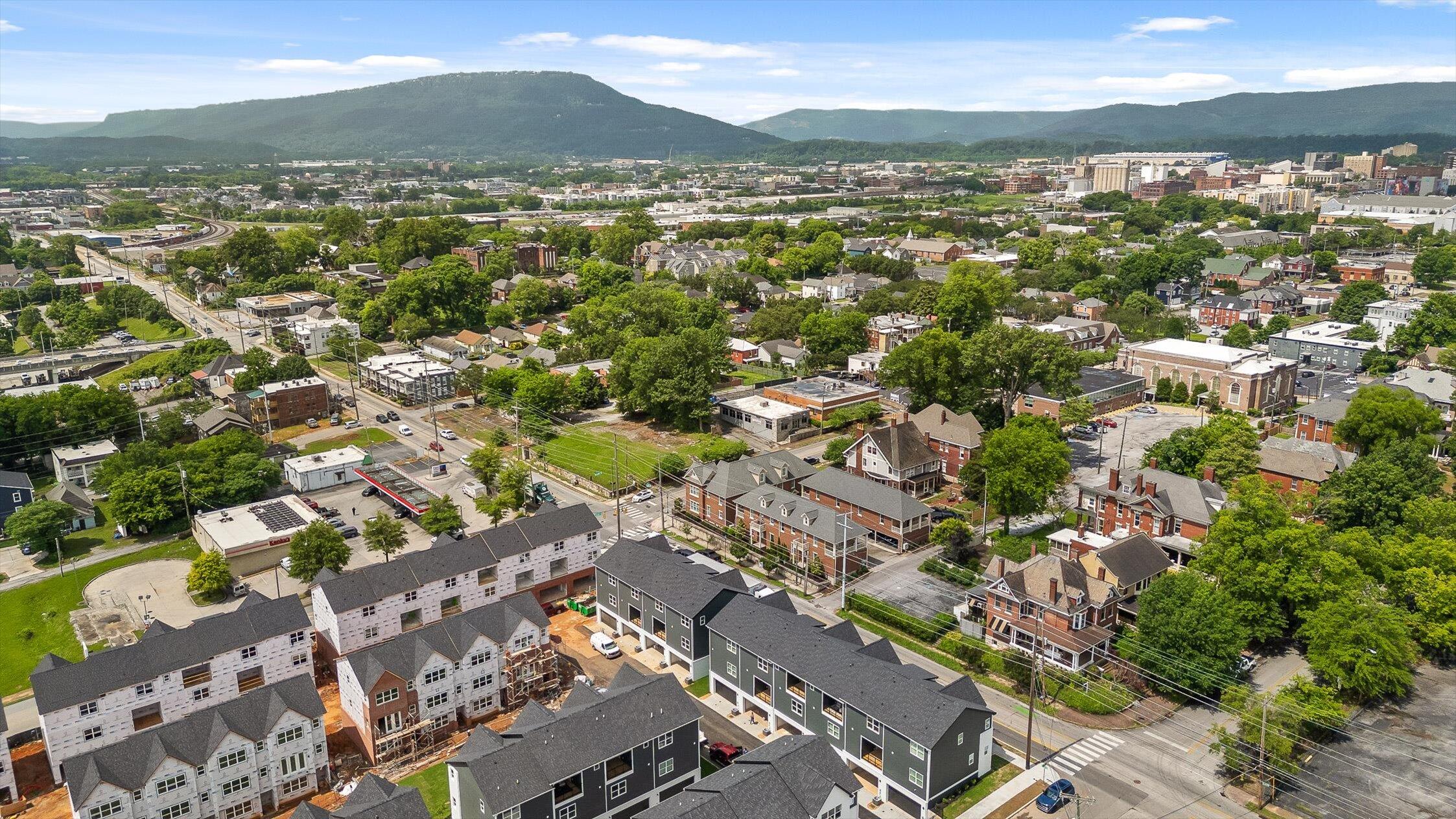 Chattanooga, Tennessee 37403, United States, 3 Bedrooms Bedrooms, ,3 BathroomsBathrooms,Residential,Active,135814