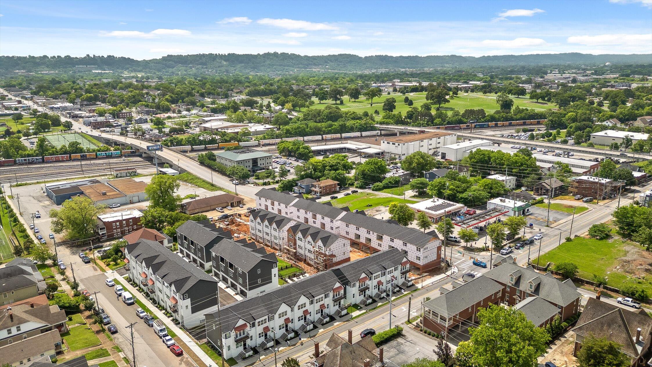 Chattanooga, Tennessee 37403, United States, 3 Bedrooms Bedrooms, ,3 BathroomsBathrooms,Residential,Active,135814