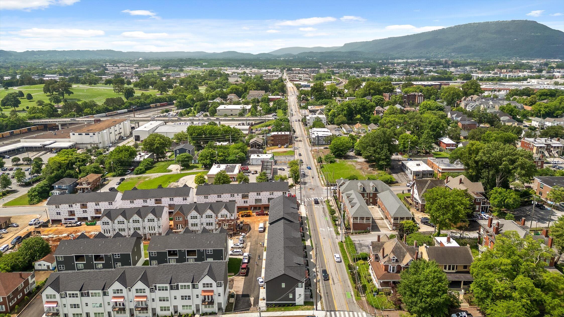 Chattanooga, Tennessee 37403, United States, 3 Bedrooms Bedrooms, ,3 BathroomsBathrooms,Residential,Active,135814