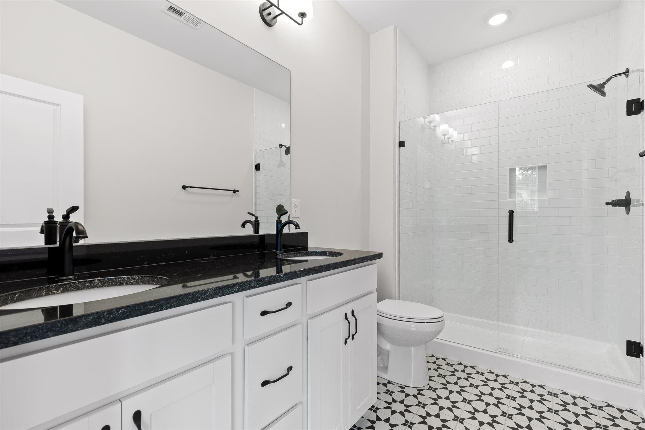 Chattanooga, Tennessee 37403, United States, 3 Bedrooms Bedrooms, ,3 BathroomsBathrooms,Residential,Active,135814