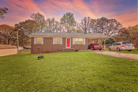 Photo of 6933 Georgia 136, Chickamauga, GA 30707 (MLS # 1531745)