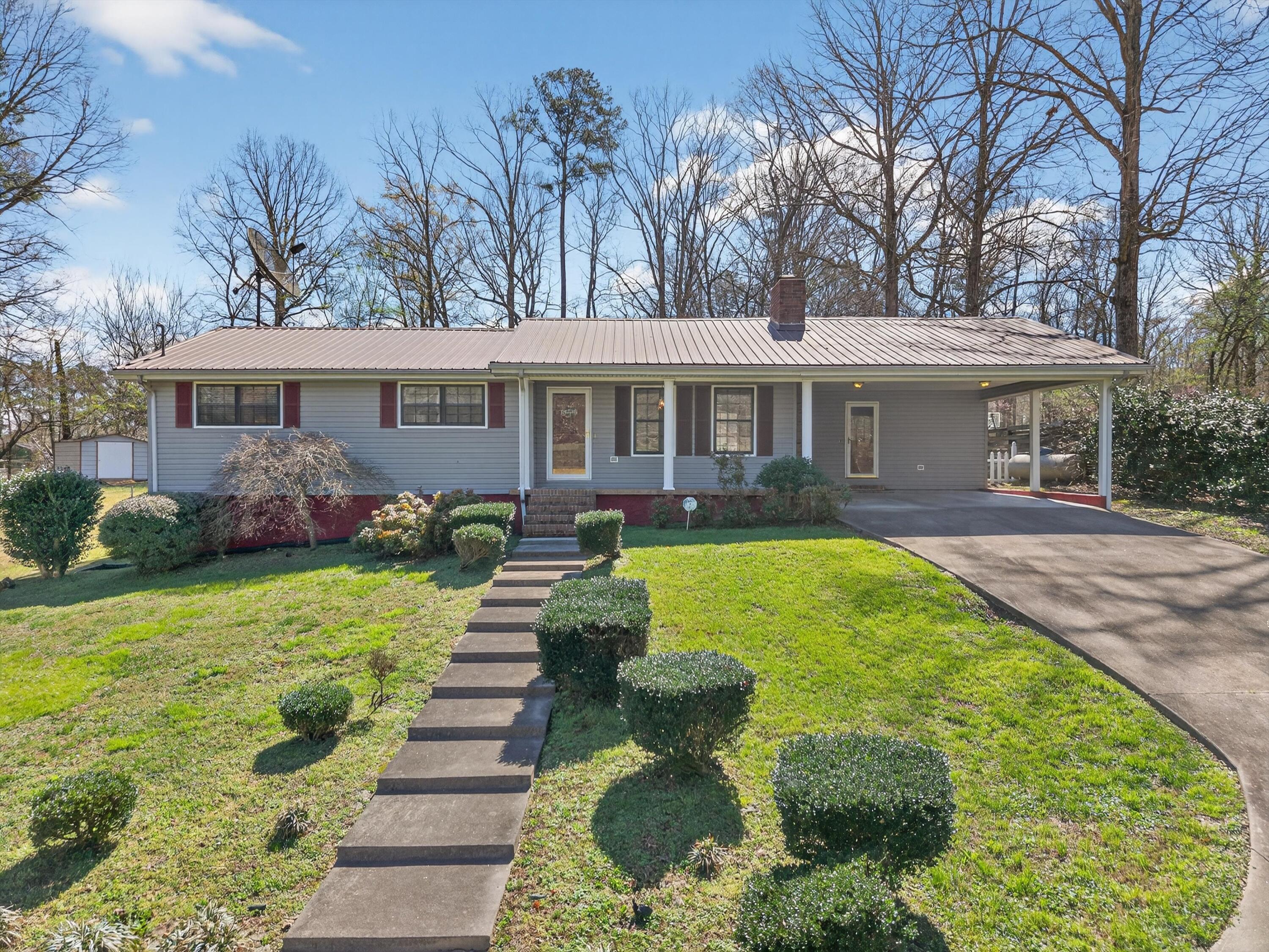 1052 Beaverdale Road NE