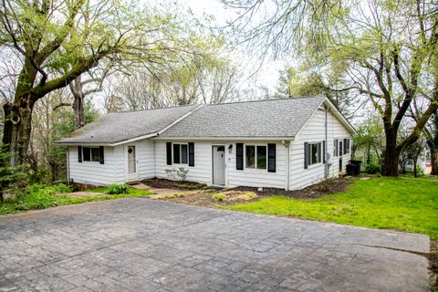 Photo of 124 Lincoln Street, Lookout Mountain, TN 37350 (MLS # 1531494)