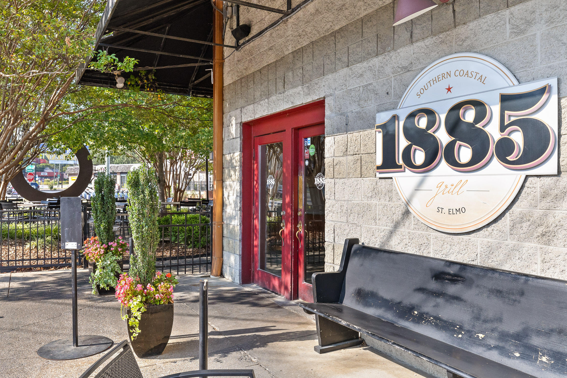 Chattanooga, Tennessee 37409, United States, 2 Bedrooms Bedrooms, ,2 BathroomsBathrooms,Residential,Active,220800