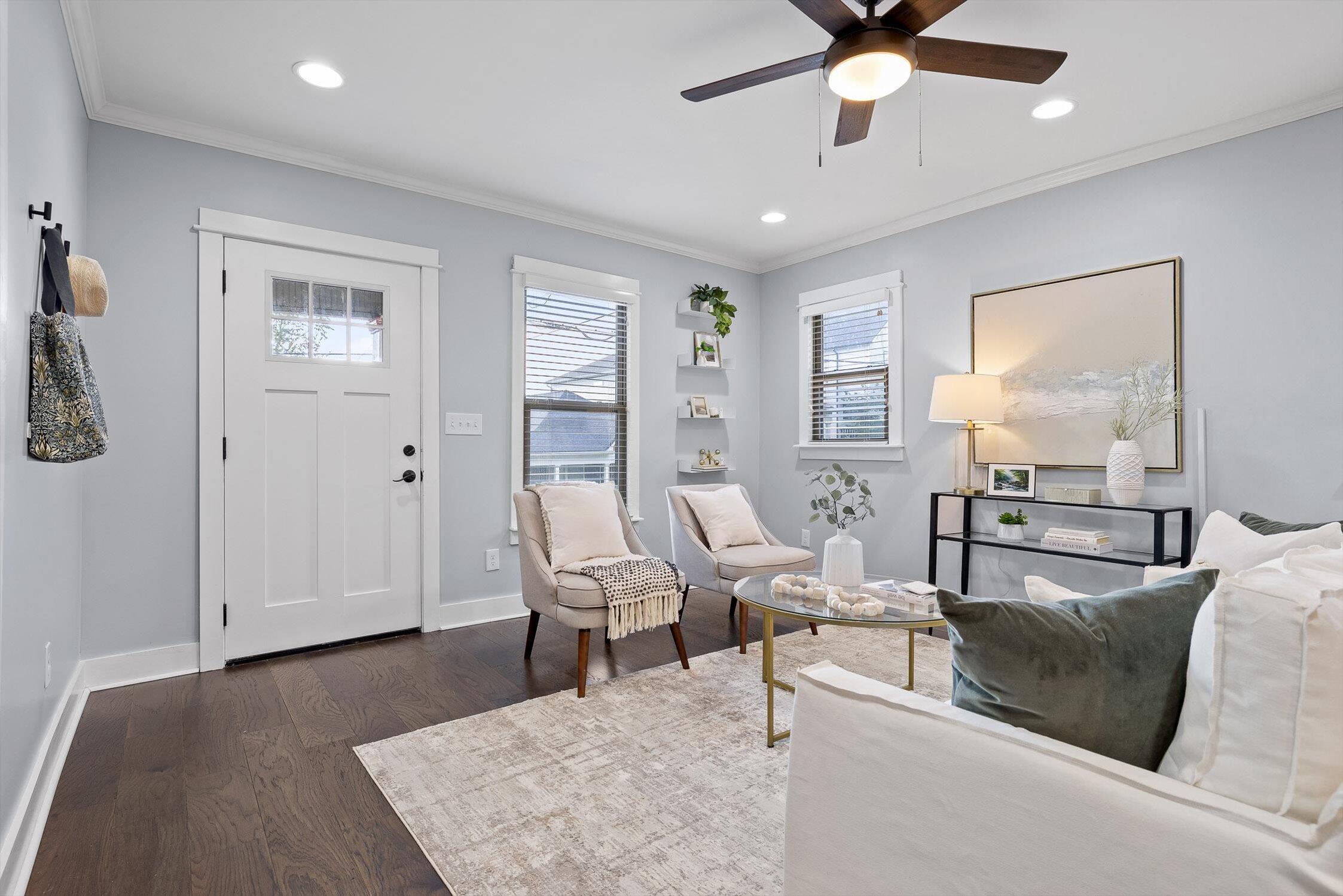 Chattanooga, Tennessee 37409, United States, 2 Bedrooms Bedrooms, ,2 BathroomsBathrooms,Residential,Active,220800