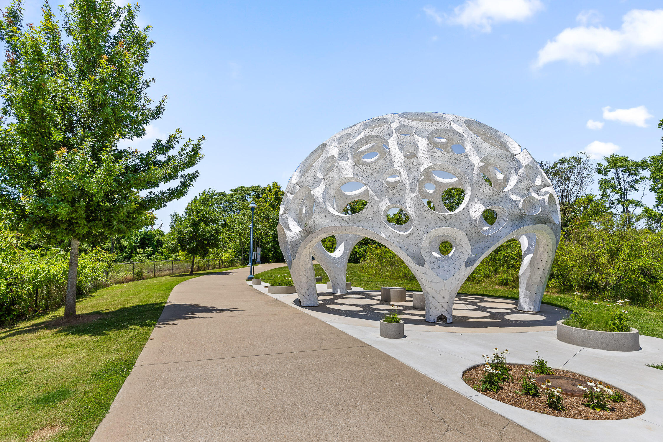 Chattanooga, Tennessee 37409, United States, 2 Bedrooms Bedrooms, ,2 BathroomsBathrooms,Residential,Active,220800