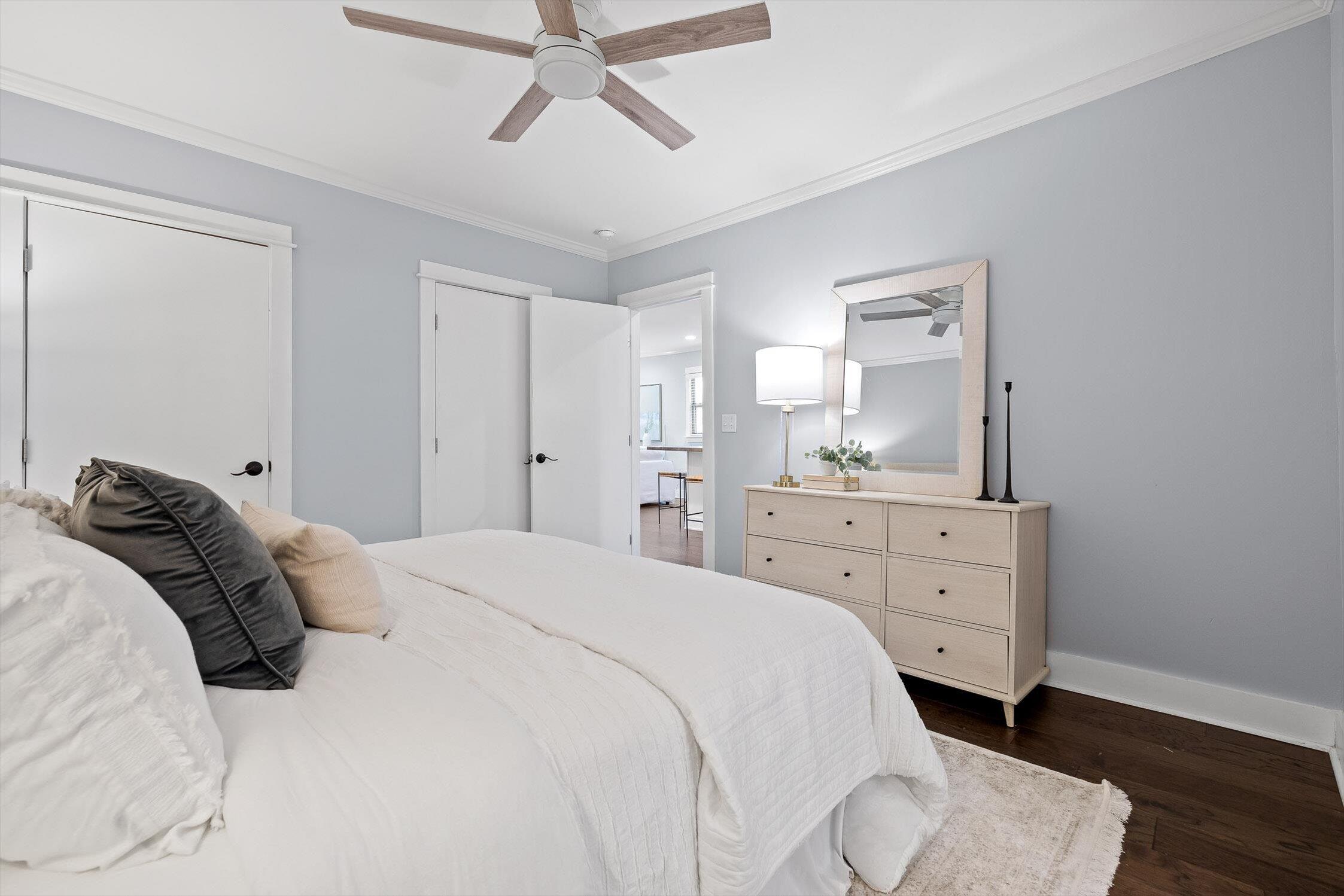 Chattanooga, Tennessee 37409, United States, 2 Bedrooms Bedrooms, ,2 BathroomsBathrooms,Residential,Active,220800