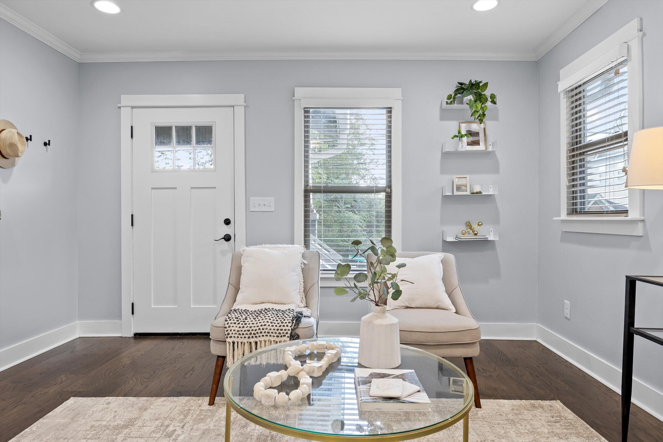 Chattanooga, Tennessee 37409, United States, 2 Bedrooms Bedrooms, ,2 BathroomsBathrooms,Residential,Active,220800