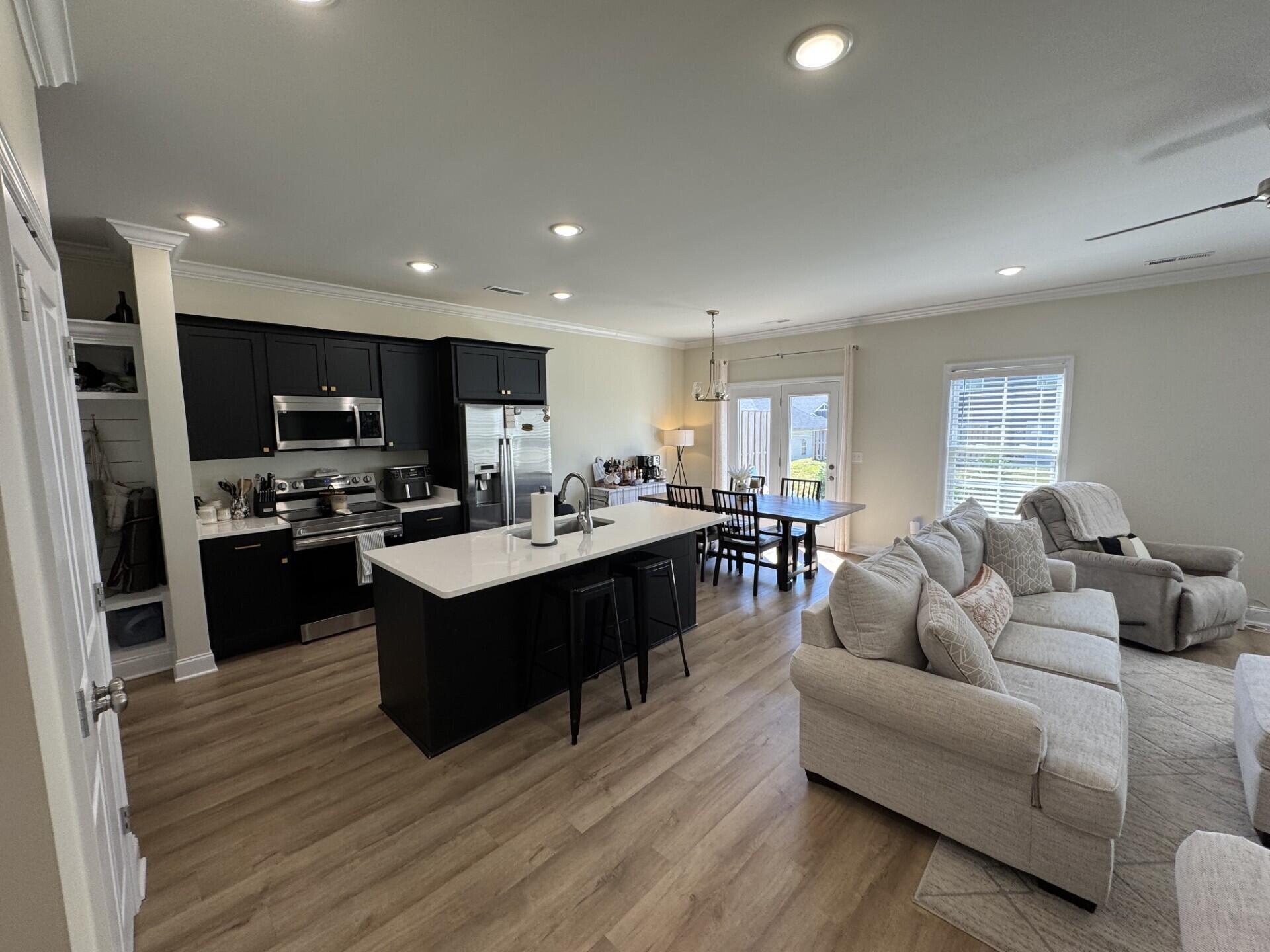 136 Bellingham Drive NE
