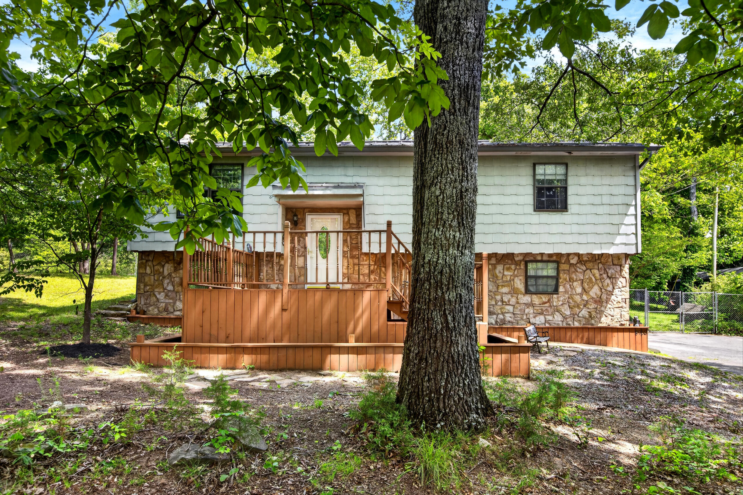 8920 Birchwood Pike