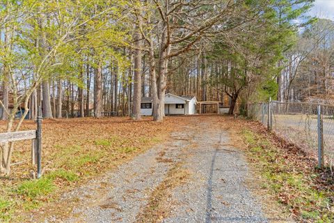 Photo of 4337 Banks Drive SE, Dalton, GA 30721 (MLS # 1526602)