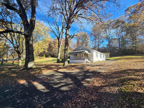 Photo of 2256 Waring Road NW, Dalton, GA 30721 (MLS # 1524036)
