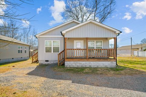 Tiny photo for 4 5th Avenue W, Chatsworth, GA 30705 (MLS # 1528515)