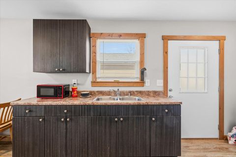 Tiny photo for 4 5th Avenue W, Chatsworth, GA 30705 (MLS # 1528515)