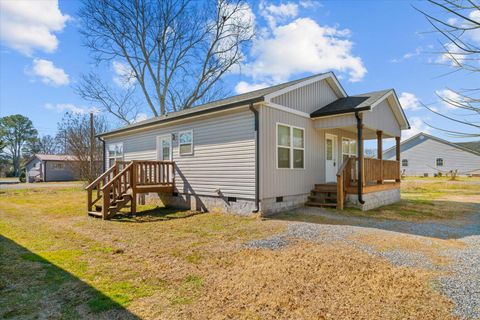 Tiny photo for 4 5th Avenue W, Chatsworth, GA 30705 (MLS # 1528515)
