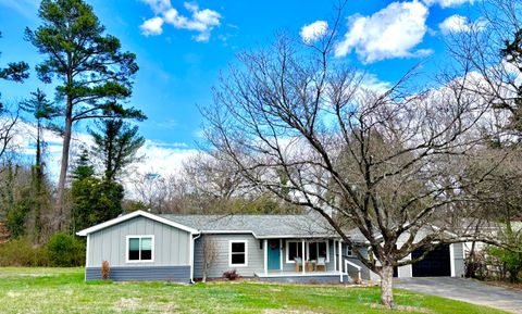 Photo of 213 Newberry Street W, Chattanooga, TN 37415 (MLS # 1529918)