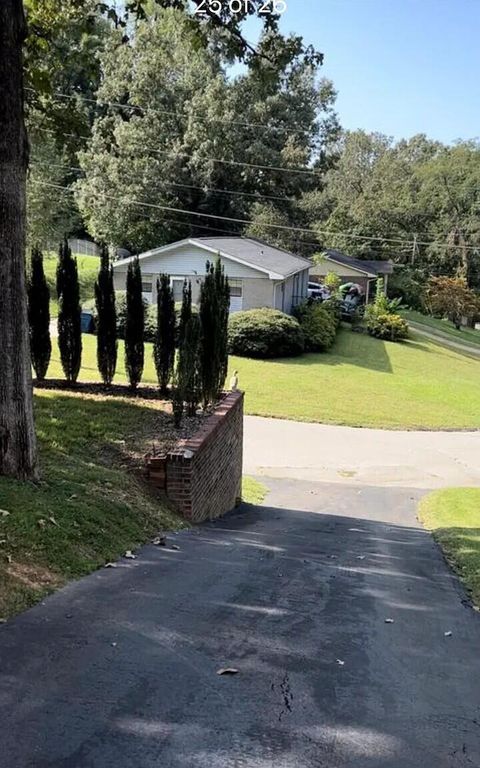 Photo of 3207 Joselin Lane, Chattanooga, TN 37415 (MLS # 1526251)