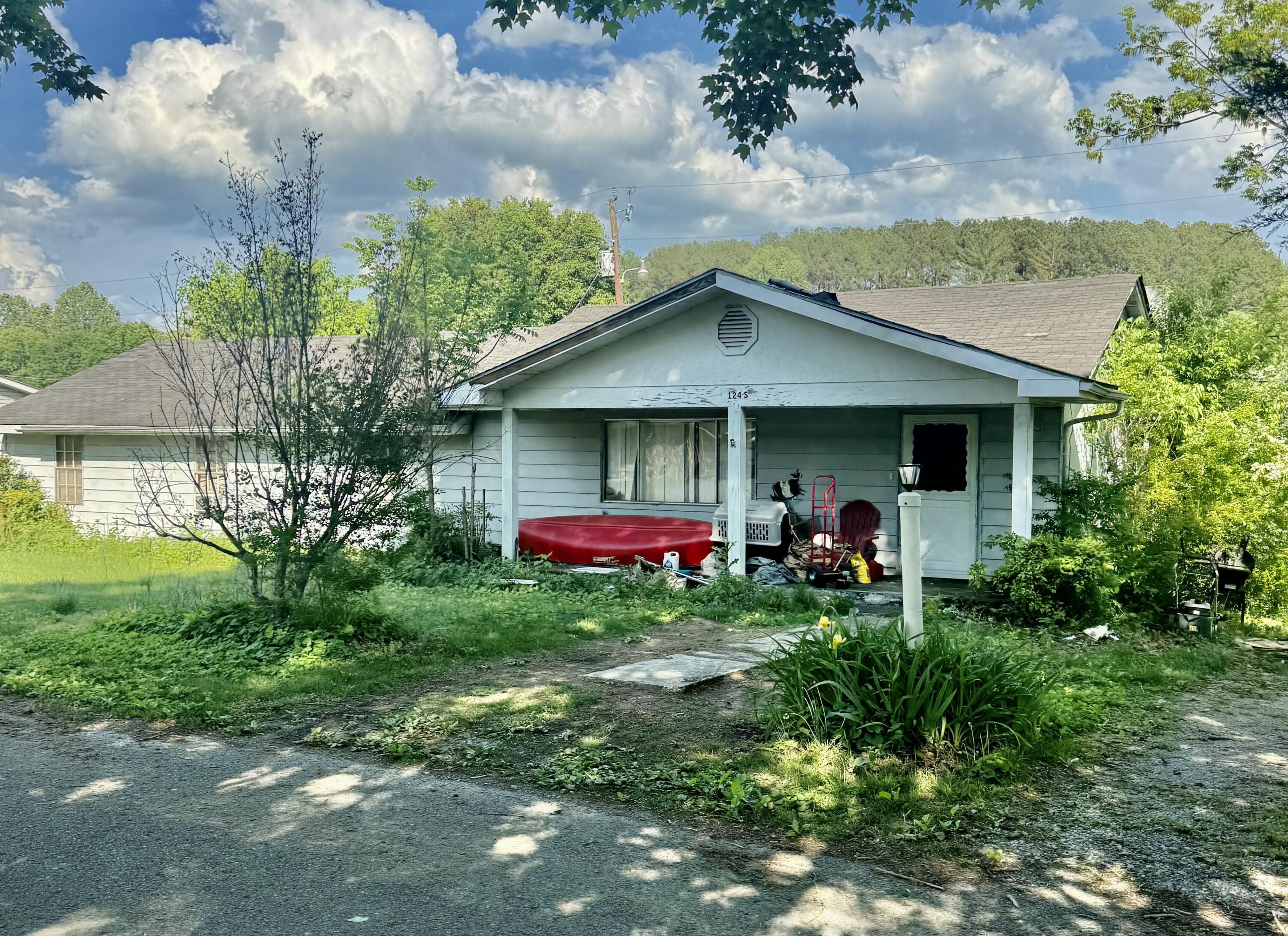 124 S Chestnut Street, Whitwell, Tennessee image 1