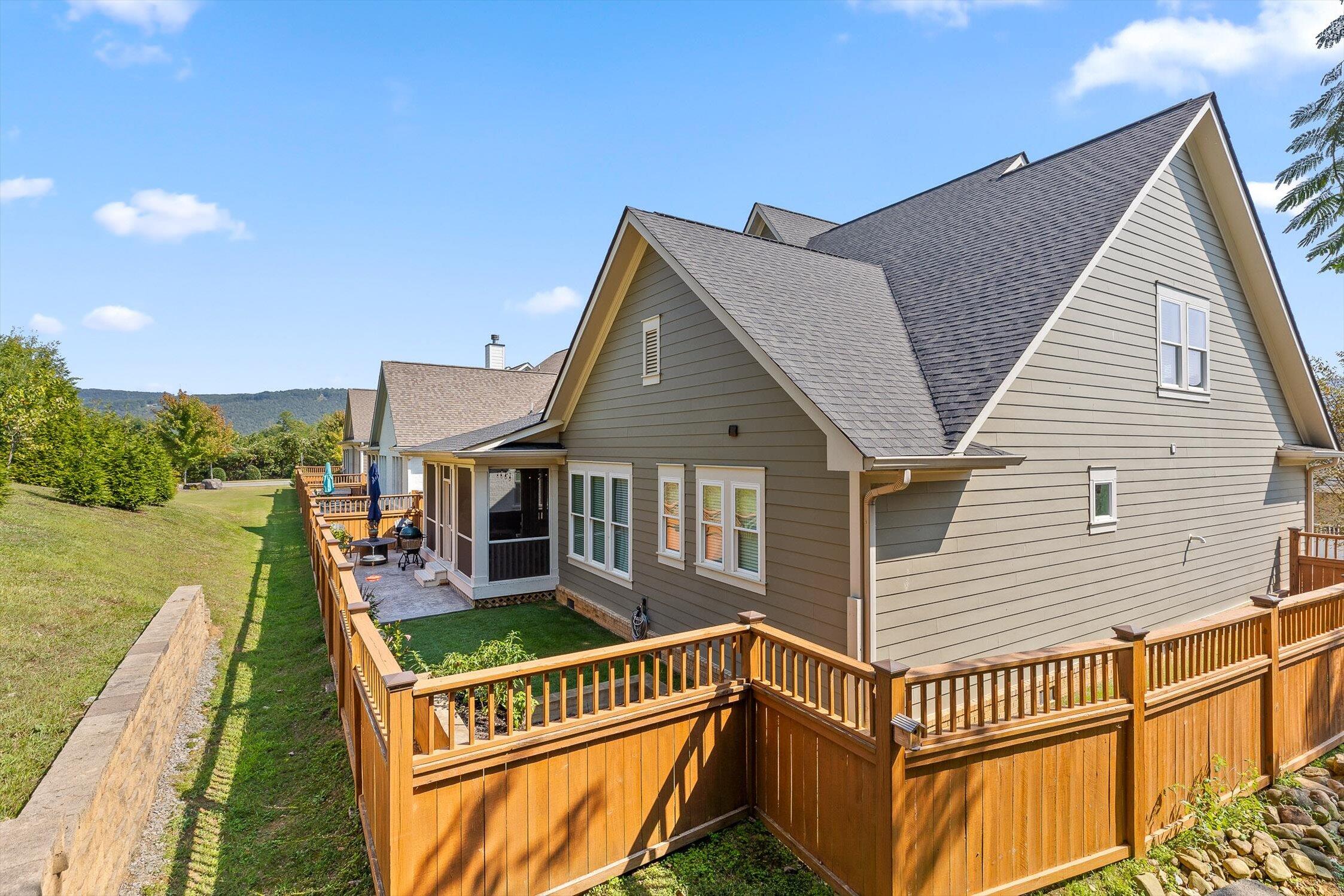 Chattanooga, Tennessee 37419, United States, 4 Bedrooms Bedrooms, ,3 BathroomsBathrooms,Residential,Active,212266