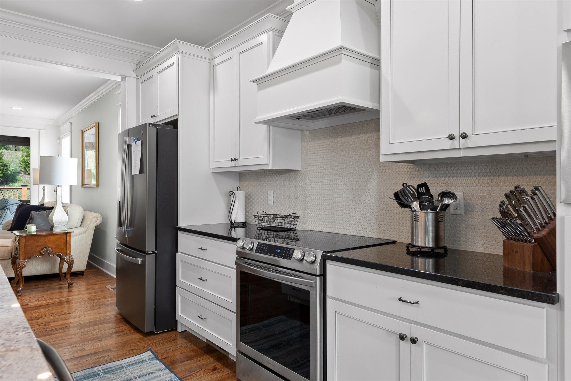 Chattanooga, Tennessee 37419, United States, 4 Bedrooms Bedrooms, ,3 BathroomsBathrooms,Residential,Active,212266