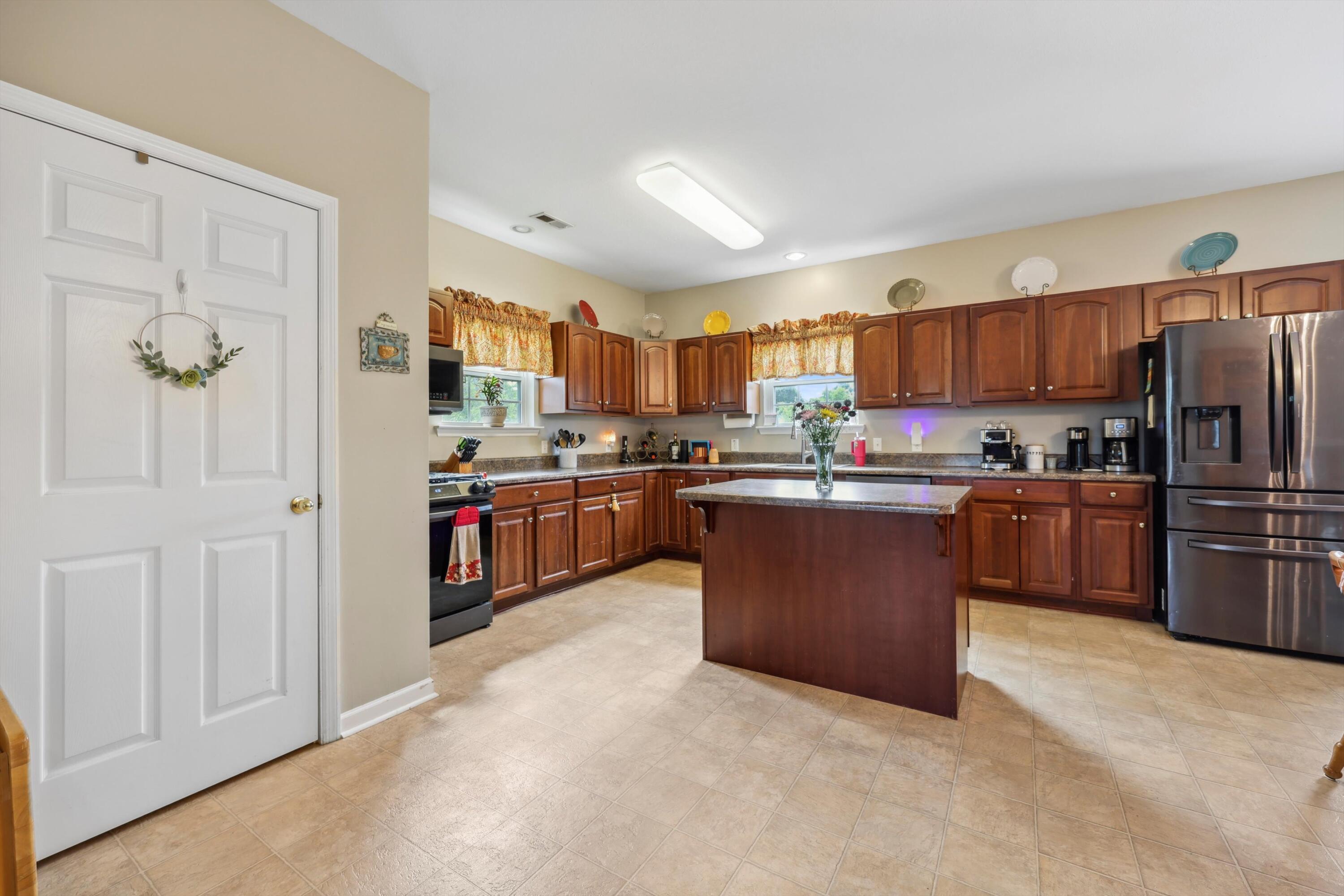 10439 Sovereign Pointe Drive, Soddy Daisy, Tennessee image 9